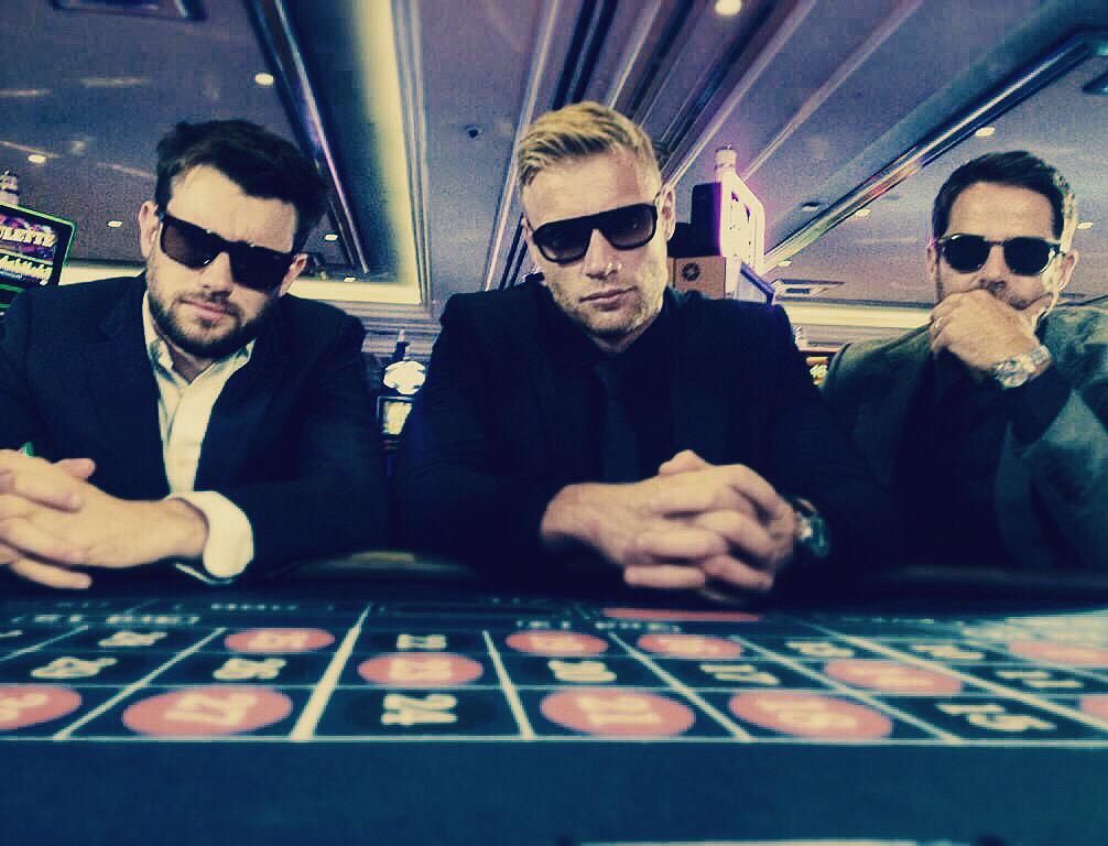 flintoff11's tweet photo. Anyone fancy coming to see my show on Friday @SheffCityHall ? Please RT http://t.co/GLUy4MlA0X