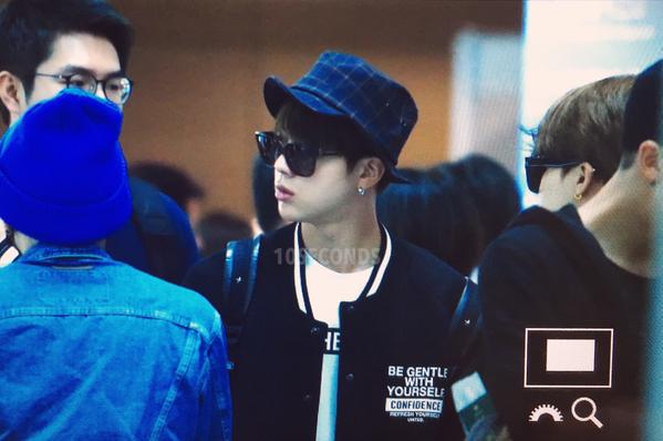 방탄소년단 진  Face of LV Jin's airport outfits feat. the green