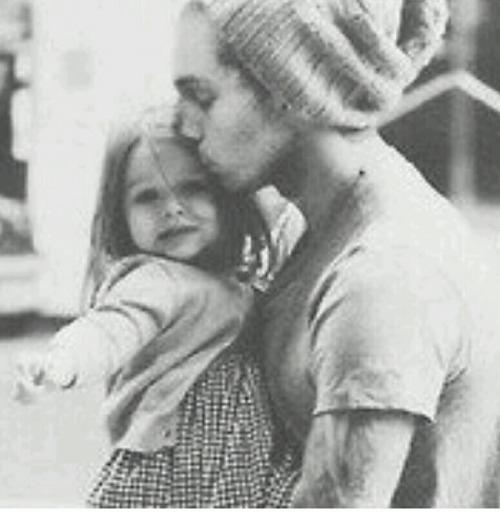 5SCS_Smut's tweet photo. Daddy #Lukc #CuteSCS http://t.co/8TWluogKST