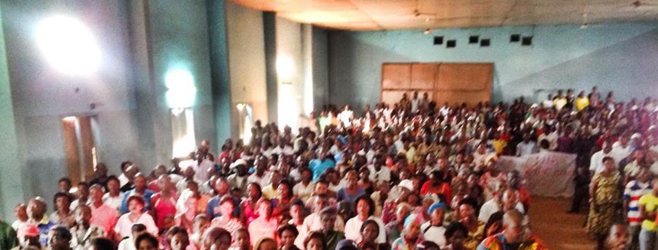 UJ_PDG's tweet photo. Merci pour votre accueil jeunesse d'#OKondja #Gabon http://t.co/Cg4MOPePUt