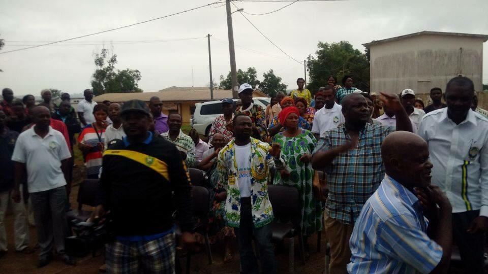 A Tchibanga nous avons eu un dialogue franc et direct avec les jeunes comme les plus âgés. #CaravaneUJPDG #Gabon