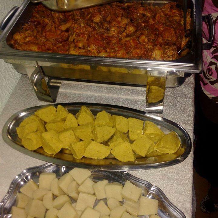 Hôtes de Mme Marie Françoise Dikoumba avant de partir pour Mabanda #Gabon #CaravaneUJPDG