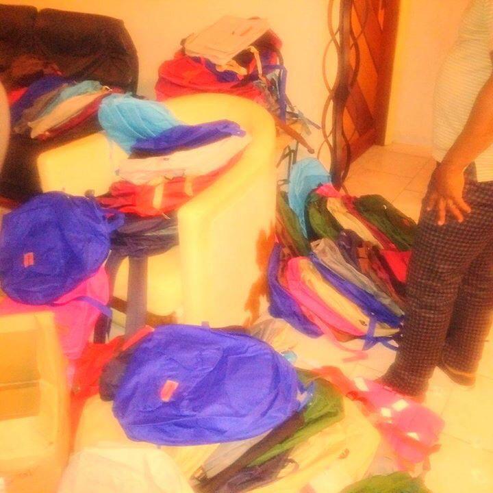 UJ_PDG's tweet photo. A #Tchibanga nous avons lancé la campagne "Fournitures pour tous " #Gabon http://t.co/YWyF6Jabkl