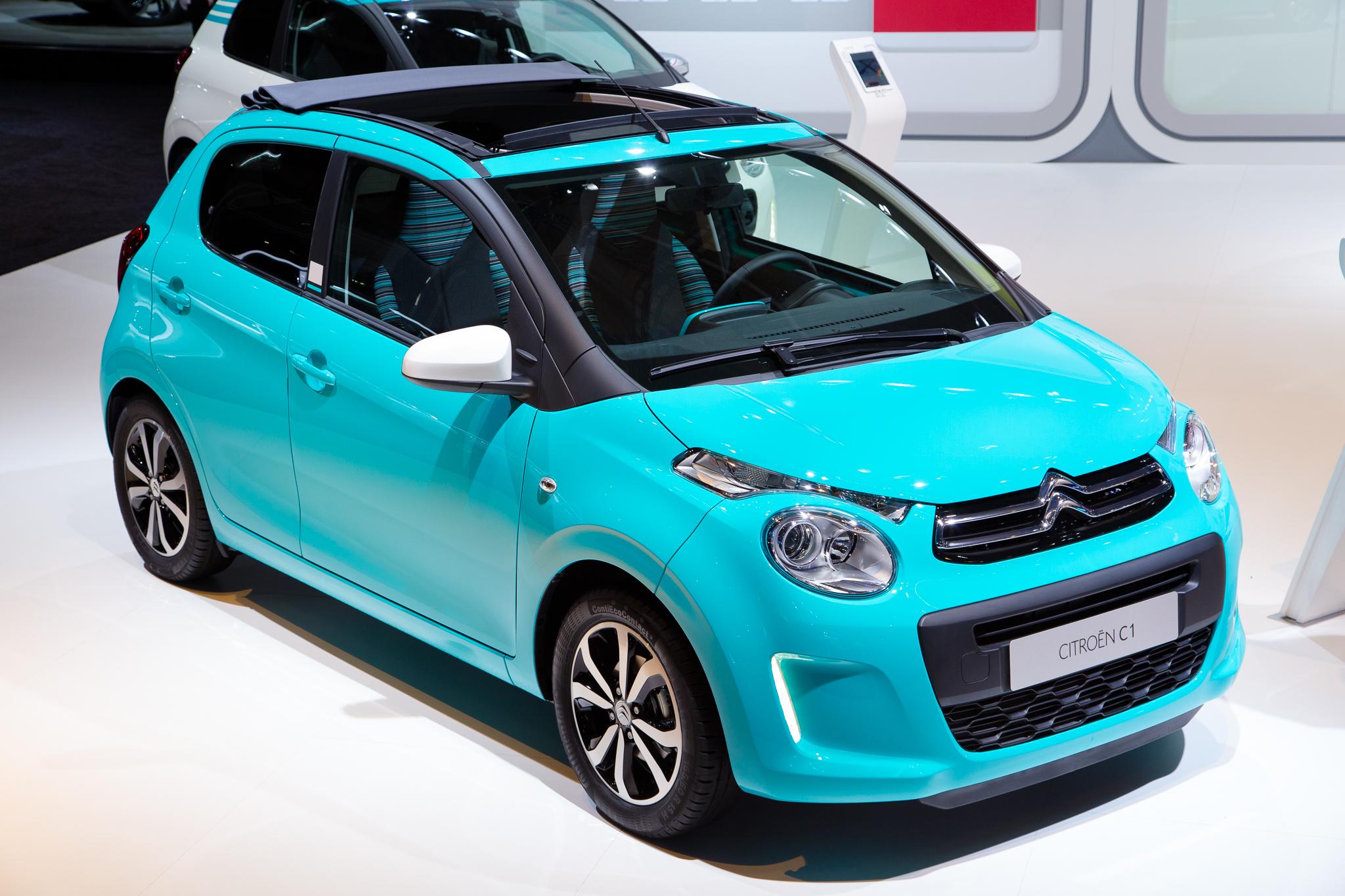 Bewust Oxideren Ongeautoriseerd Citroën on Twitter: "The #C1 Airscape is here with the blue lagoon colour!  Do you like it? #IAA2015 http://t.co/IcJNw4t0zr" / Twitter