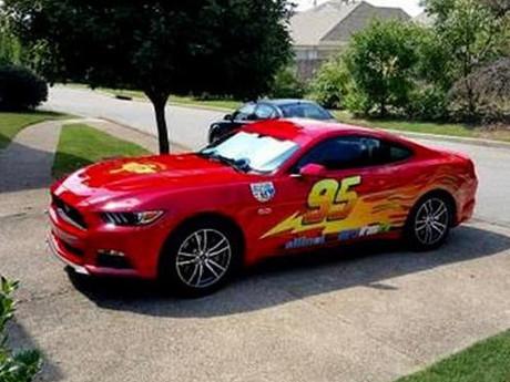 detikcom's tweet photo. #MostPopular Sayang Anak, Ayah Modif Mustang Jadi Lightning McQueen http://t.co/Ebmw6gqmF7  via @detikOto http://t.co/nrXXRjDrPk