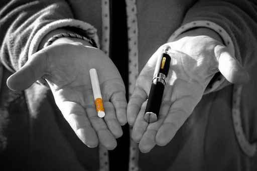Healthy_Cigs's tweet photo. So you want to stop wasting your money and health? Should you buy an #ecig? http://t.co/3kMfSSbfRh http://t.co/TVhhr1pive