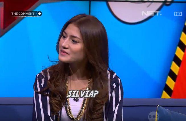 Netverseid's tweet photo. Malam ini ditemani #bidadarimimin @silvia_anggraa :* http://t.co/M1juYhcAyQ