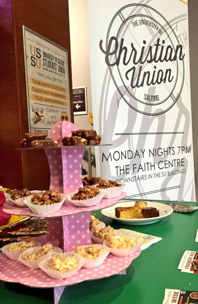 Come and grab some free cake down in the University House foyer courtesy of your <a href="/SalfordCU/">SalfordCU</a> 💛💙