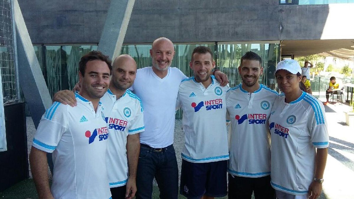 DrakkarAubenas's tweet photo. Môssieu Eric Alberghi vainqueur du challenge HTC ET vainqueur du tournoi!!! 👊💪 La petite Corse à l'honneur ! 👏👏👏 http://t.co/SITjRnp3lF