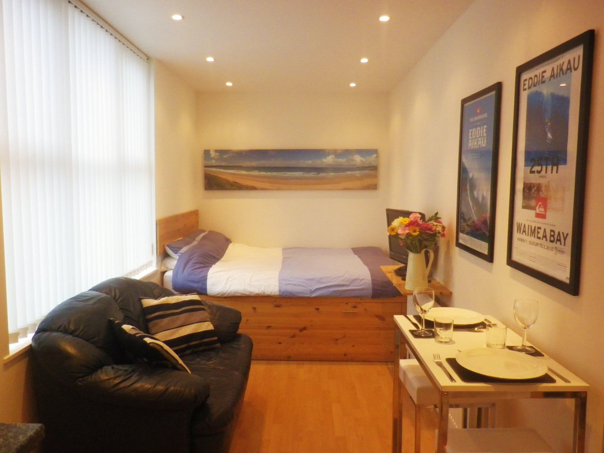 Studio5Devon's tweet photo. Fully furnished #WinterLet available in #Woolacombe starting October £425pcm +Utilities. DM us for more info. http://t.co/57Te7GeaM5