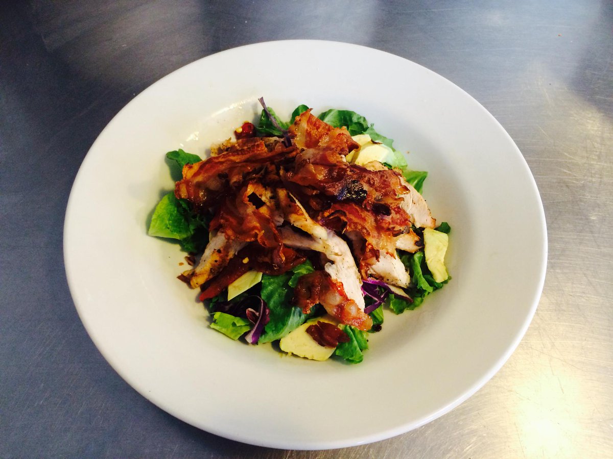 man I love lunch.... #uxbridge #Italian #salad
