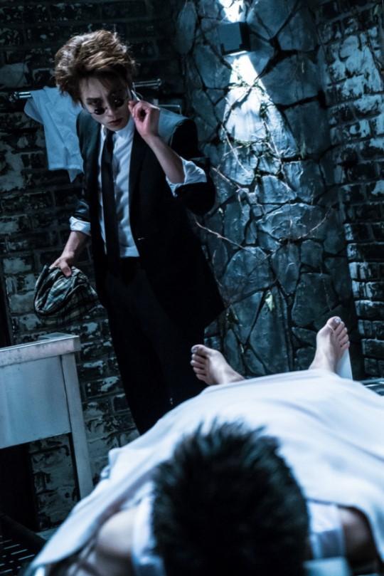 TheDramaKorea's tweet photo. Ji Sung akan berperan sebagai vampire di film pendek "Vampire Next Door" yang tayang di "Busan Film Festival" 2015. http://t.co/DvyzCLl8pn