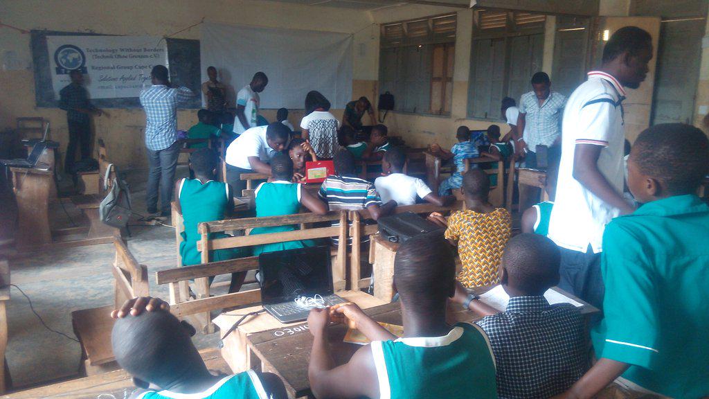 BcCapeCoast's tweet photo. #TeachingComputerBasics on National Volunteer Day #NVDay15 #CapeCoast #TeogGh #Oguaa @teogGhana
http://t.co/ugtiLom66Y