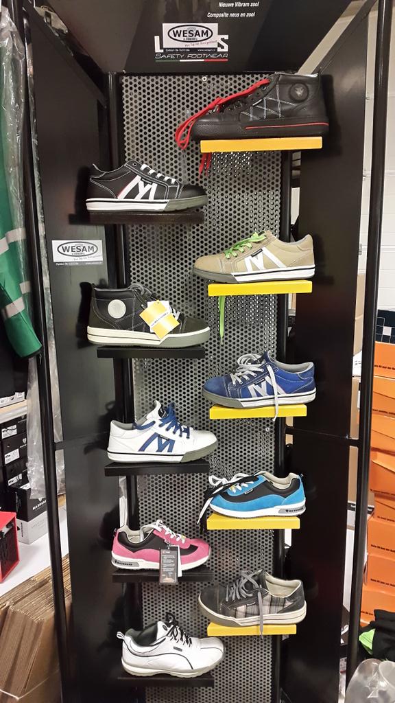Wessam_Kleding's tweet photo. Ook #modieuze #veiligheidsschoenen
#veiligheidssneakers loop je naar
Wessam Kleding - Zeddam
#vanToptotTeengekleed http://t.co/tXU5pmJTrY