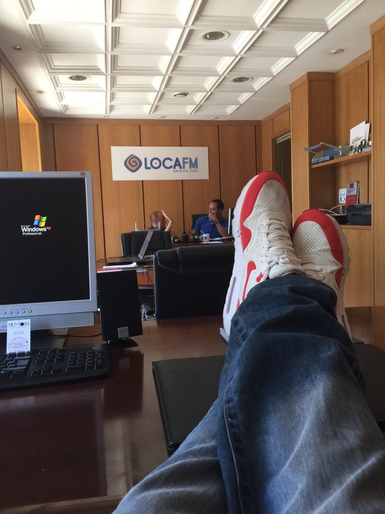 neilsole's tweet photo. Esperando a que sean las 14;45 para dar una gran noticia... @locafm @TermomixRadio @Shake_Coconut @djsergiblue http://t.co/dXfEZjCY97