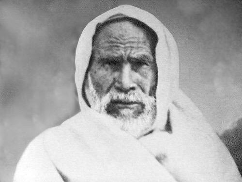 Q3li9's tweet photo. قد مات قوم وما ماتت مكارمهم 
وعاش قوم وهم بالناس أمواتُ !

- الامام الشافعي http://t.co/fUJ8H6oyrL