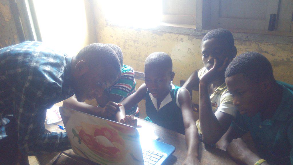 Joshua_Mantey's tweet photo. #TeachingComputerBasics #NVDay15 #CapeCoast #TeogGh #Duakor http://t.co/BJk1teG4cC