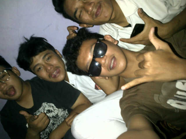 ApipStrdln tweet media