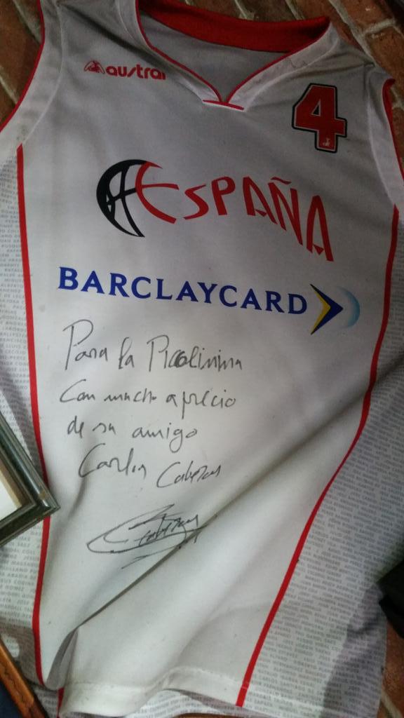 PLaPiccolina's tweet photo. Por supuestisimo dar también la enhorabuena a la selección y a su excelentísimo señor Don @paugasol http://t.co/fis1qkQSiE
