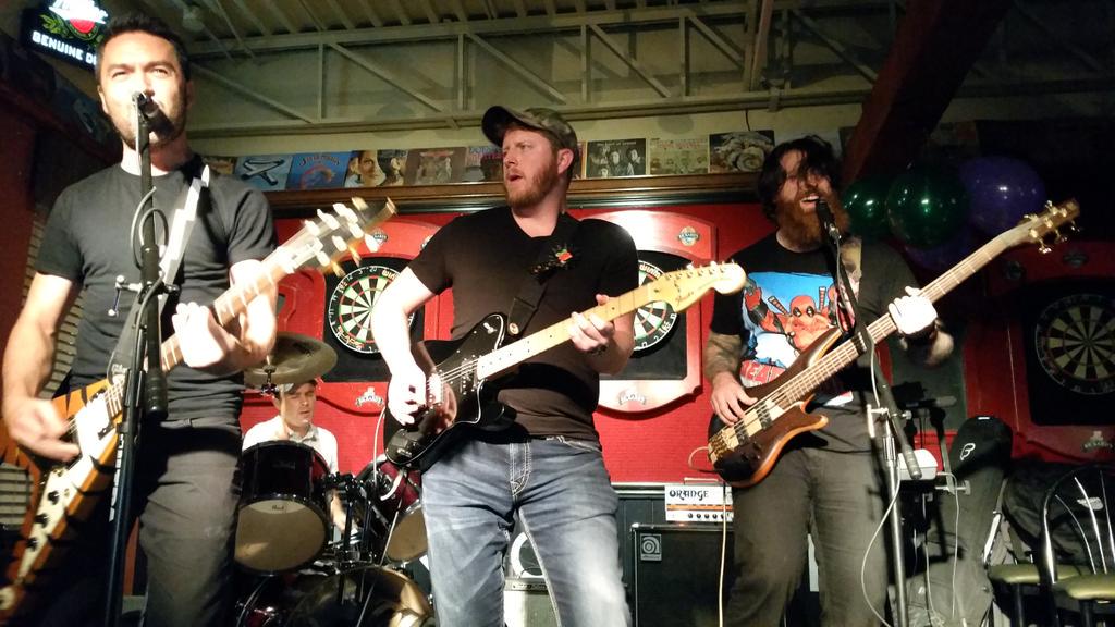 @FranticPhys <a href="/oldmajorband/">Old Major</a> @JPS_Sound best birthday of my life. #brampton #rock #oscars