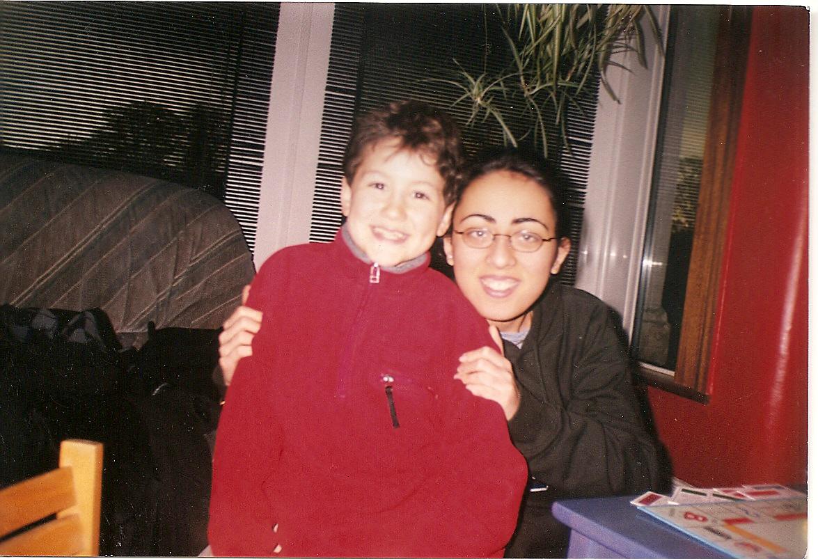CampSimchaUK's tweet photo. Mazletov Sam Starr on his graduation. Pics of him, his mum and @CampSimchaUK Big Sister for 17 years @MrsBarneyPhill http://t.co/ry6t2DdKLu