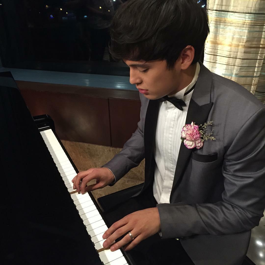 lndien_07's tweet image. LOVE is like a PIANO
First you LEARN THE RULES
then you FORGET THE RULES

#OTWOLSweetestMoment 
#PushAwardsJaDines