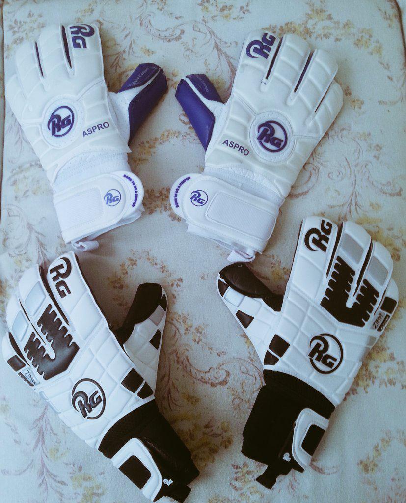 edgar23baez's tweet photo. YA ME LLEGARON LOS PRIMEROS PEDIDOS ....PIDE EL TUYO TB GUANTES RG INF AL 651106976 ( WHATSAPP ) CON EDGAR http://t.co/taCbLHCXqC