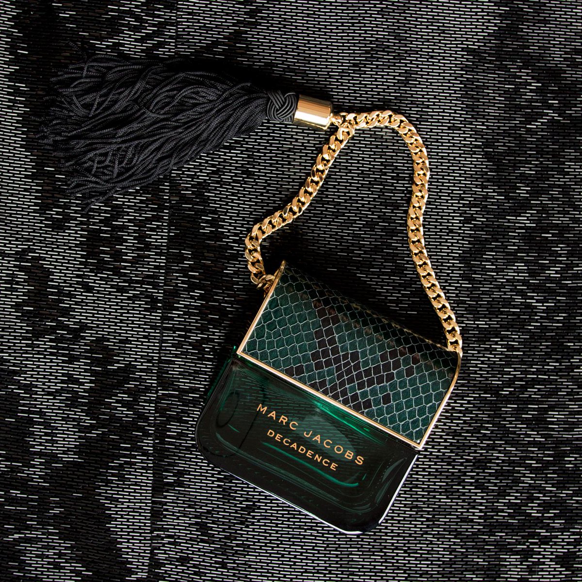 marcjacobs's tweet photo. "My idea of sex appeal- it's putting it on, deciding to exercise that part of one's psyche." Marc talks #MJDecadence http://t.co/6JJnYsaVUc