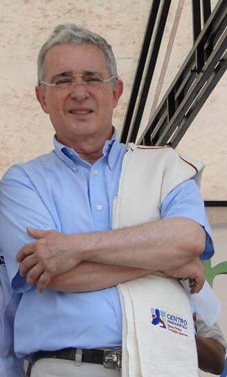 helenordonez's tweet photo. Dios lo Bendiga por siempre @AlvaroUribeVel 
Colombia lo necesita http://t.co/lvP2CDCv4M