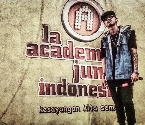 Official Daze Vans tweet media