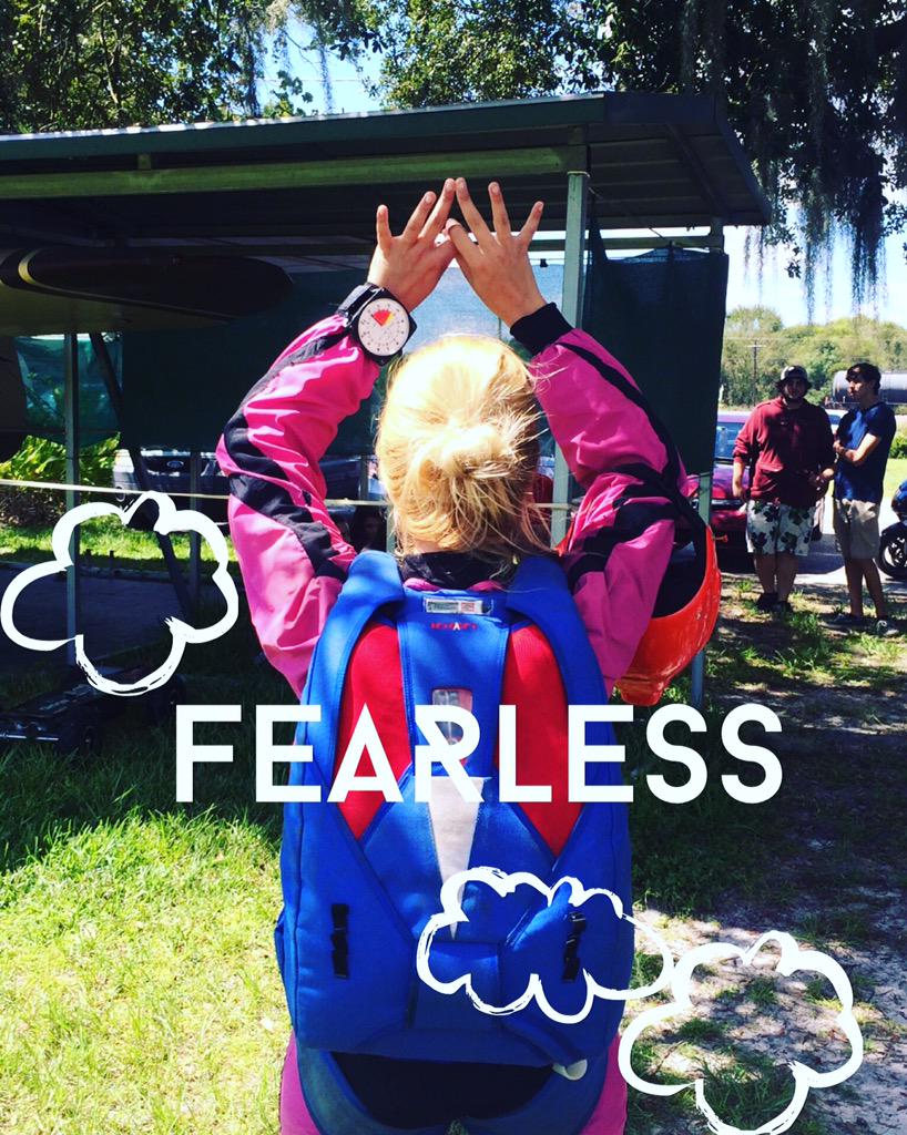 usfzta's tweet photo. This weekend, sister @kourtneyyy_marie became three solo dives away from being a certified skydiver! #WEareZTA http://t.co/DH867DNBb4