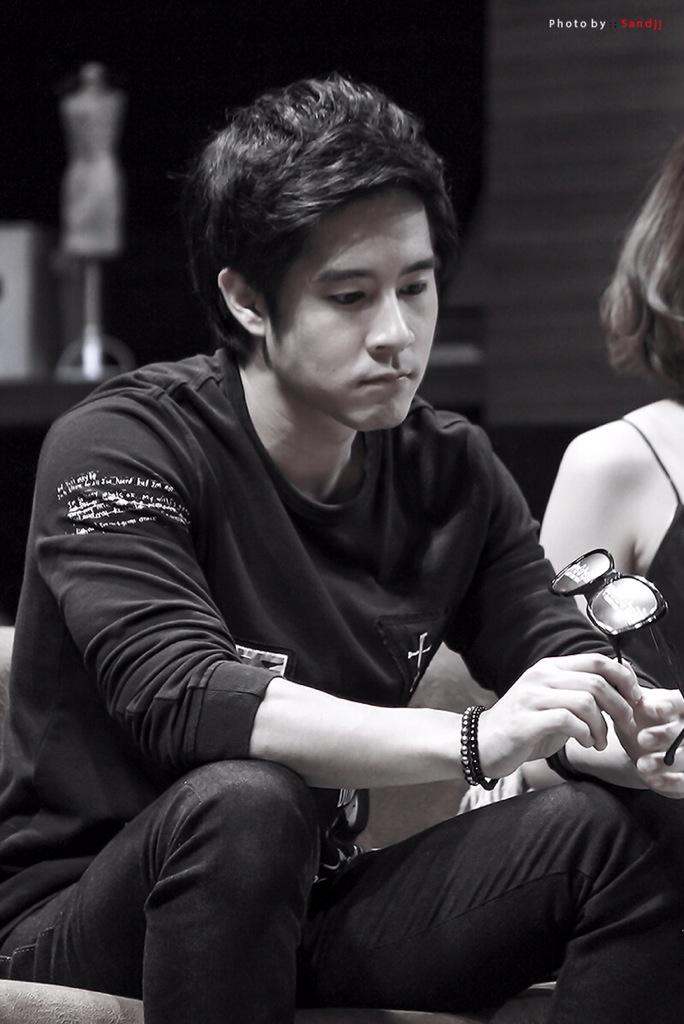 6002micky_sand's tweet photo. วันนี้มี��ัดให้กำลังใจดาบเสือกันต่อนะ ตะวันตัดบูรพา ช่อง one เปิดหน้าจอรอกันเลยนะครัช @ak_jabba #ทีมเสือ ❤️🐯 http://t.co/BN4S5PJOHY
