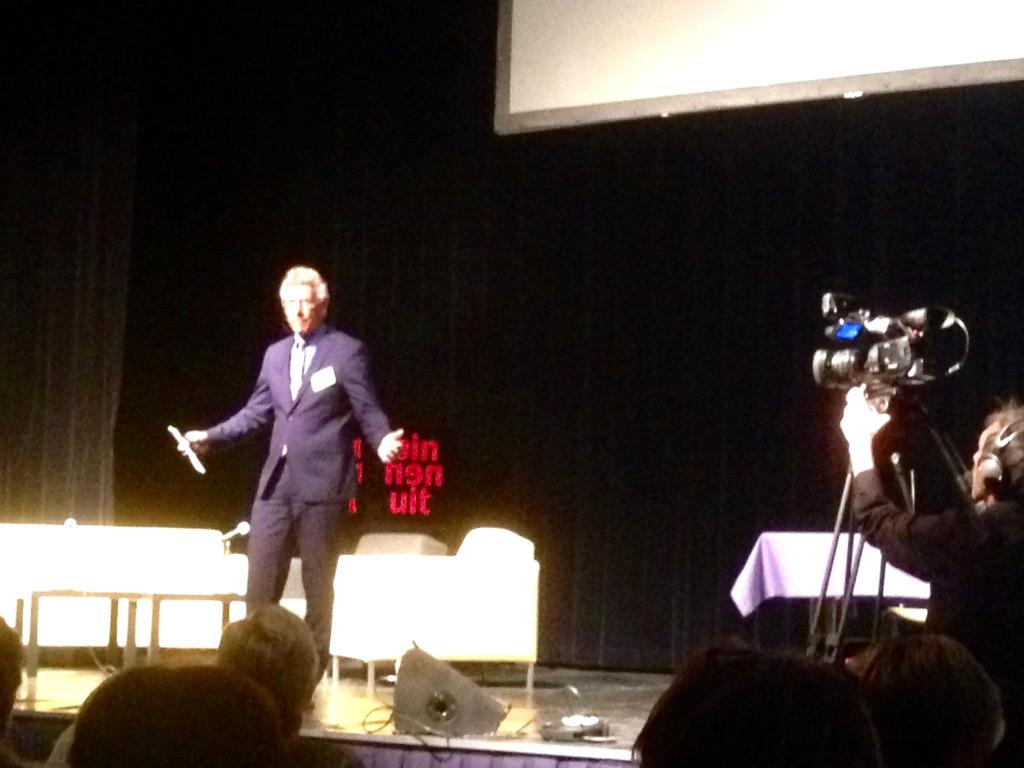 EdFreeze's tweet photo. Opening door Frank Bordui van het symposium dementievriendelijk Zeeland in Heinkenszand #wereldaltzheimerdag http://t.co/LgAcnOXUlM