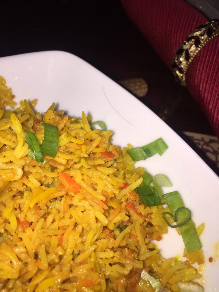 DrAmaldossary's tweet photo. @AlsharqiyaCafe 
كوبر شندني كورنيش الخبر....يعود من جديد بشعرة كبيرة واضحة للعيان😷😷 http://t.co/mZKZmnYi4B