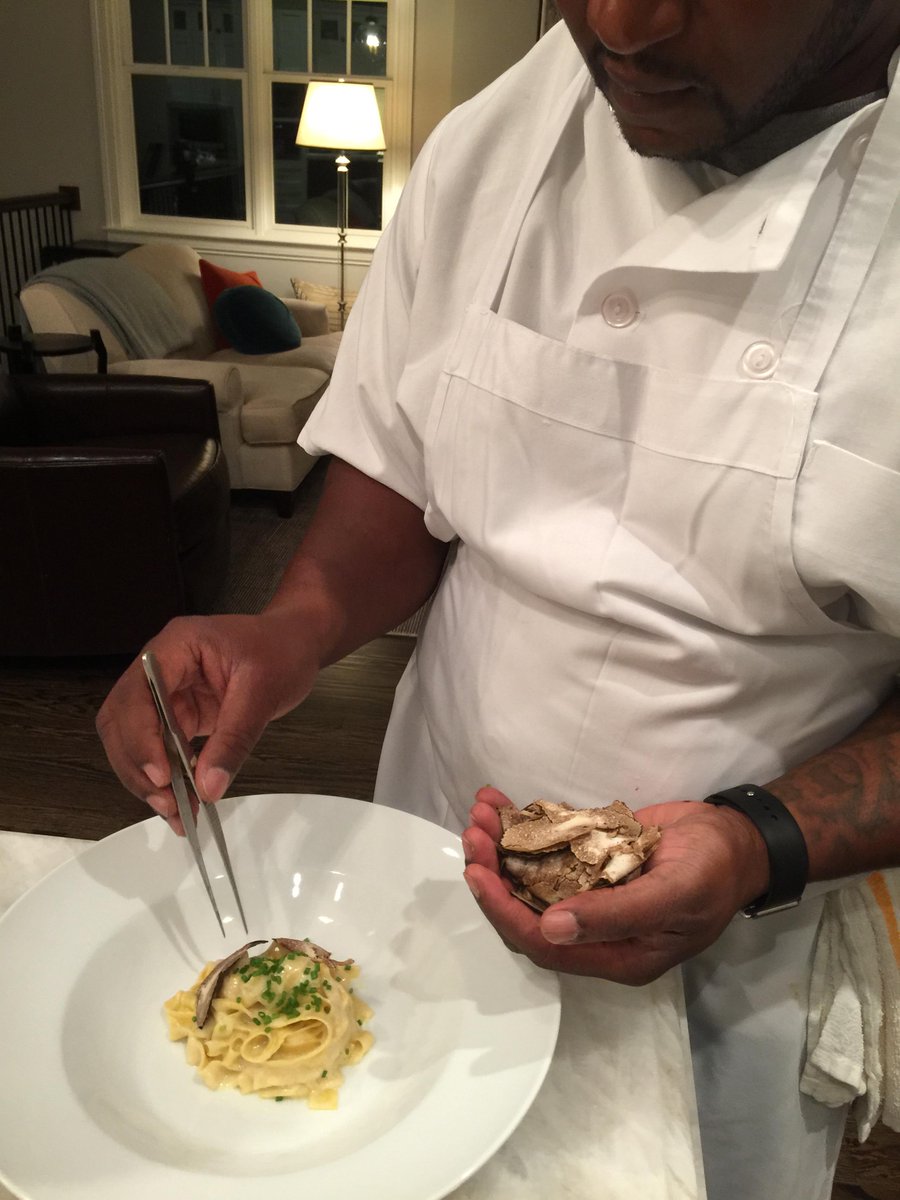 Dandre_Carter's tweet photo. Glimps from the weekend! Rolling solo in the kitchen. Fresh pasta, Aged Gruyere and a hand full of Burgundy Truffles. http://t.co/tlkJaulsx4
