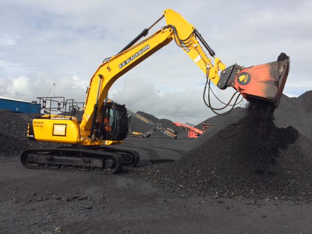 RBB_GROUP's tweet image. We @RBB_GROUP would like to introduce our new @JCBmachines, JS220LC. See it in action: facebook.com/rbbgroup