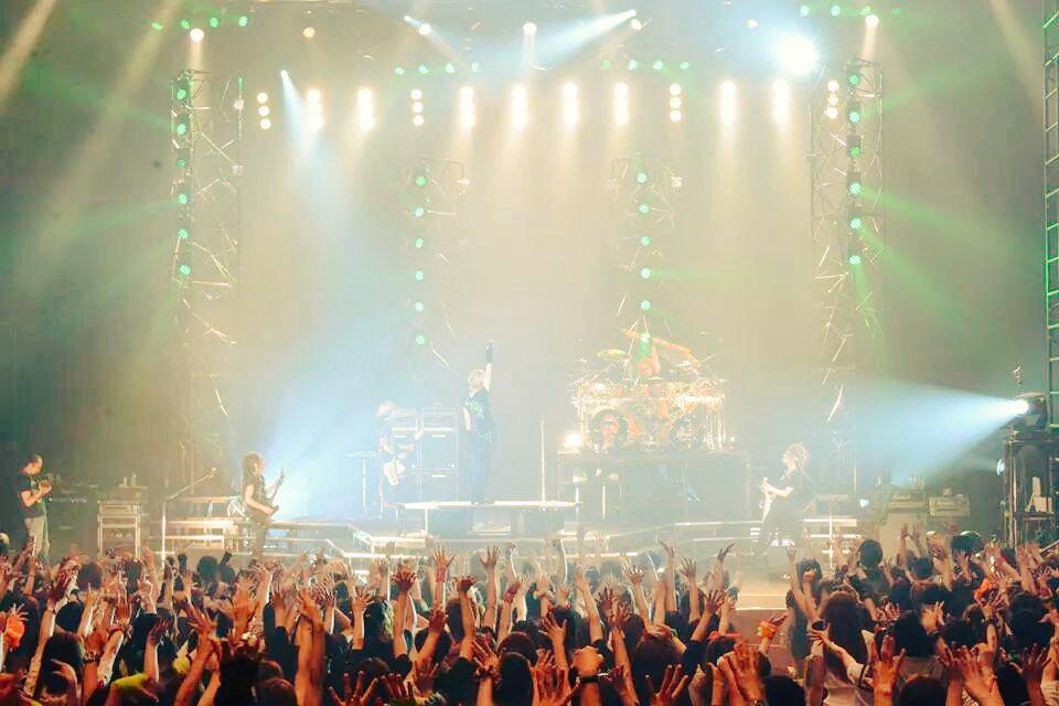 choki_xoxo's tweet photo. *⌒⌒⌒⌒⌒⌒*
「逢いたい…」
逢いたい気持ち
抑えられない
*⌒⌒⌒⌒⌒⌒*

#全国のTeamABCと繋がりたい 
#Acid Black Cherry http://t.co/fUE91EcLsM