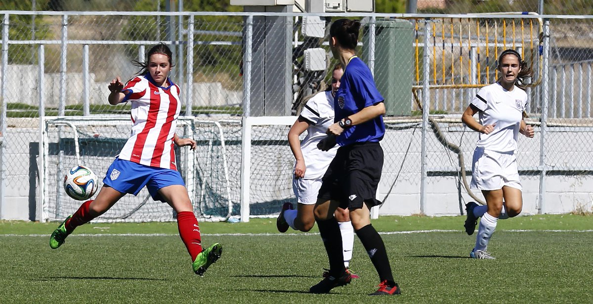 AtletiFemenino's tweet photo. 📷 Algunas de las imágenes del empate de ayer entre el Féminas C y el Madrid CFF (1-1). #AúpaAtleti #Academia http://t.co/5uogRLp47v