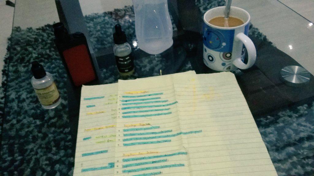 Jobericious's tweet photo. Fuck this shit man every night nalang puyat and stressed 😑 #ReviewOn #VapeOn http://t.co/1ofFrRduIM