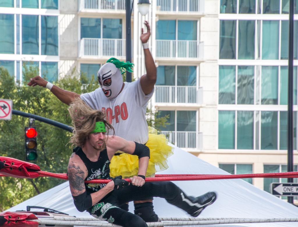 McLeod919's tweet image. It is real - I saw it on the street during #sparkconx - don&apos;t tell me that rasslin&apos; is fake #SparkXPhotoComp