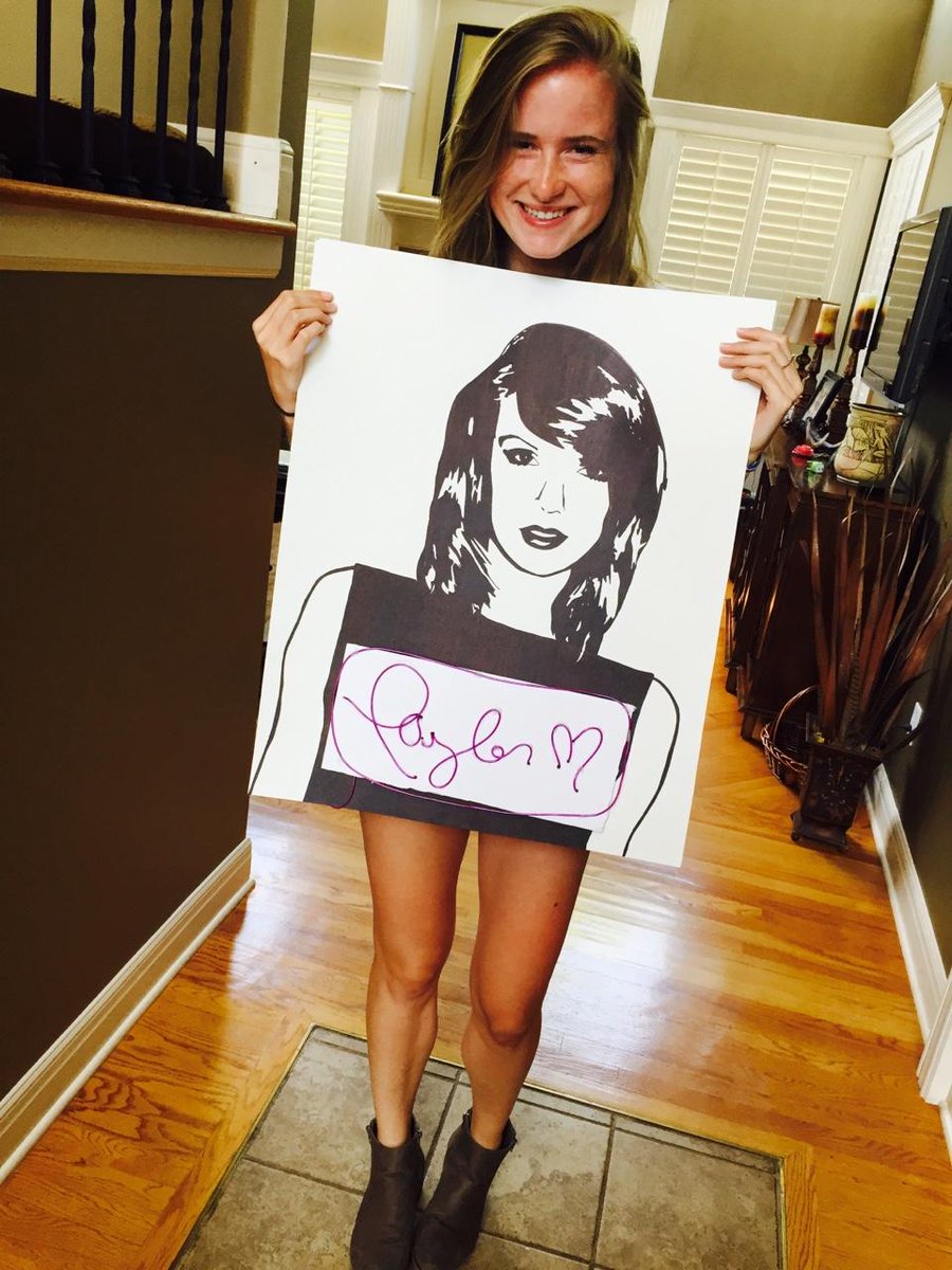 LookitsSydney_'s tweet photo. IN THE DEAD OF NIGHT, YOUR EYES SO GREEN...ready for Kansas City night 1 and 2!!!! @taylornation13 @1989tourfanpics http://t.co/ab6BYMUWQW