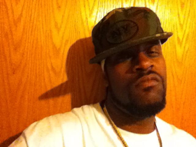 MRDARKMENTAL's tweet photo. Today is Booked #workflow #studioflow #BBQ #bubblebuttbouncing http://t.co/u5SFwAJcpA
