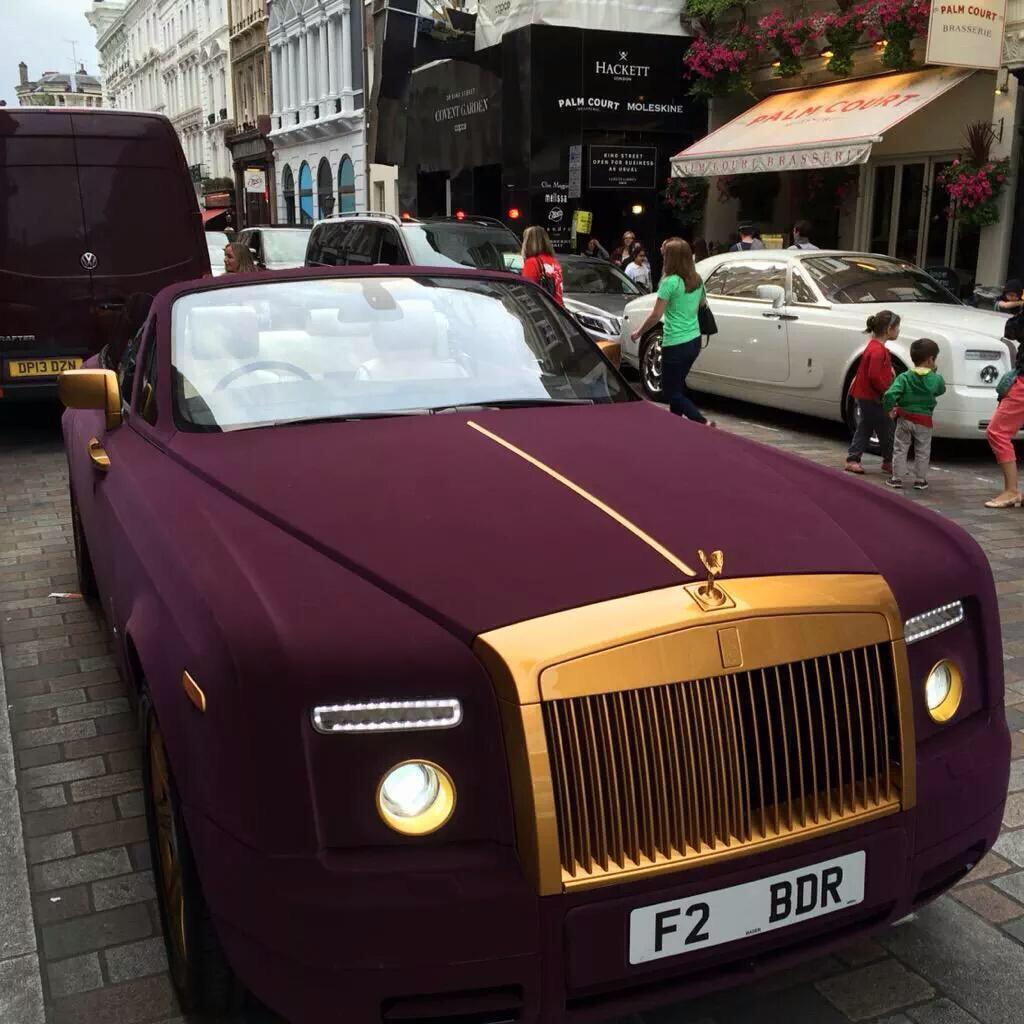 SportCars247's tweet photo. Money. Power. Respect. #money #carporn 💸 http://t.co/5lobvrZWtJ