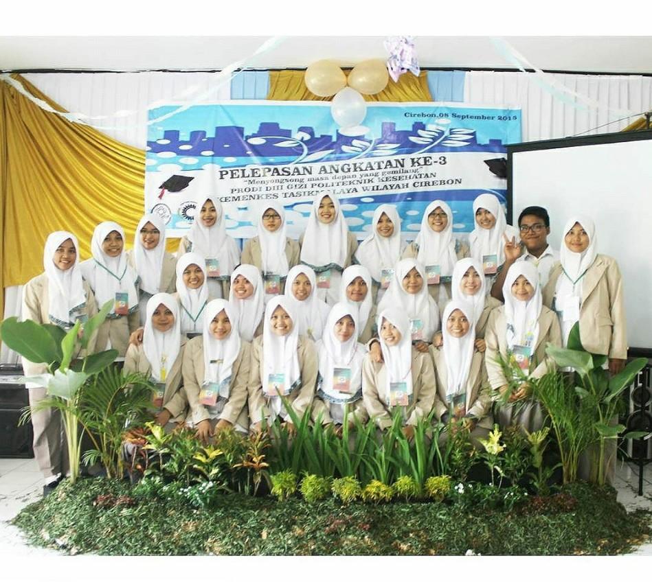 Ini adalah pengurus Hima Gizi Cirebon periode 2015 - 2016 😄