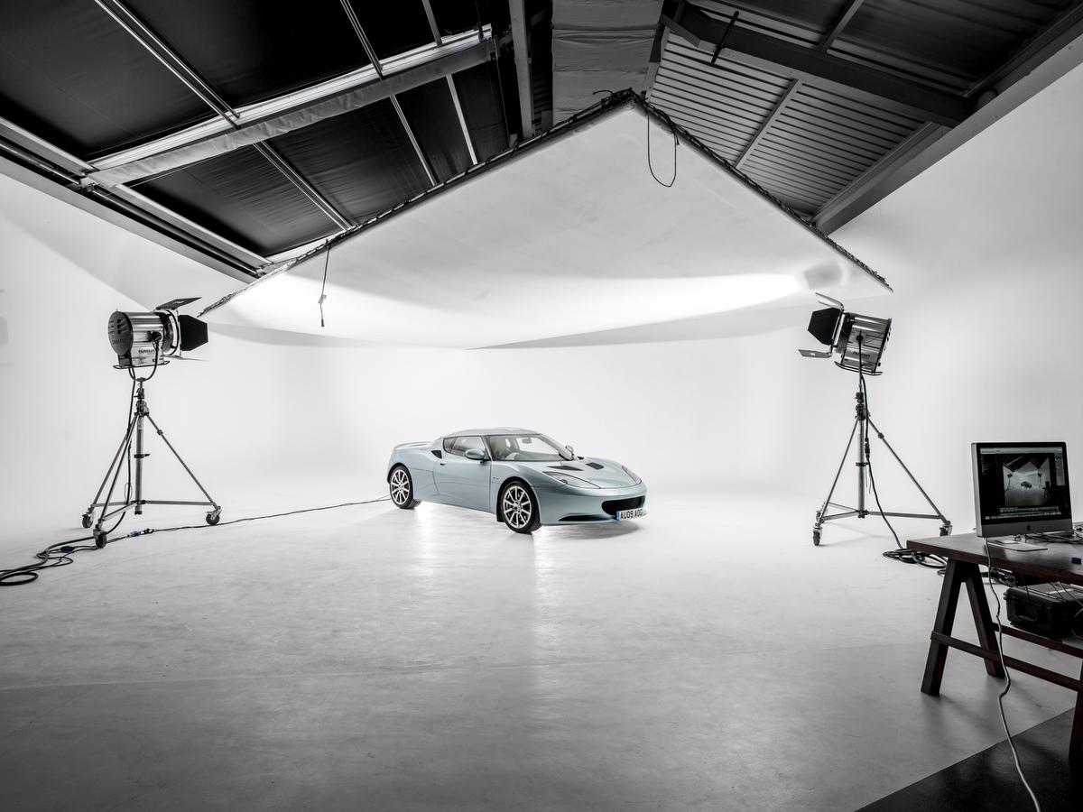 photo_studiohre's tweet image. With a 180˚ #InfinityCove #FloatingCeiling &amp;amp; all the tech help you'll need @OneRedEyeStudio is our #StudioOfTheWeek!