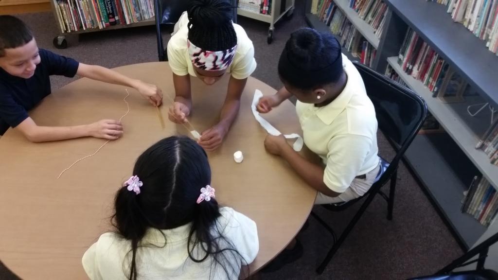 melanie_kril's tweet photo. Using team building activities to learn more about my students. #marshmallowchallenge #thinkinglikeanengineer http://t.co/AAphbP9tXS