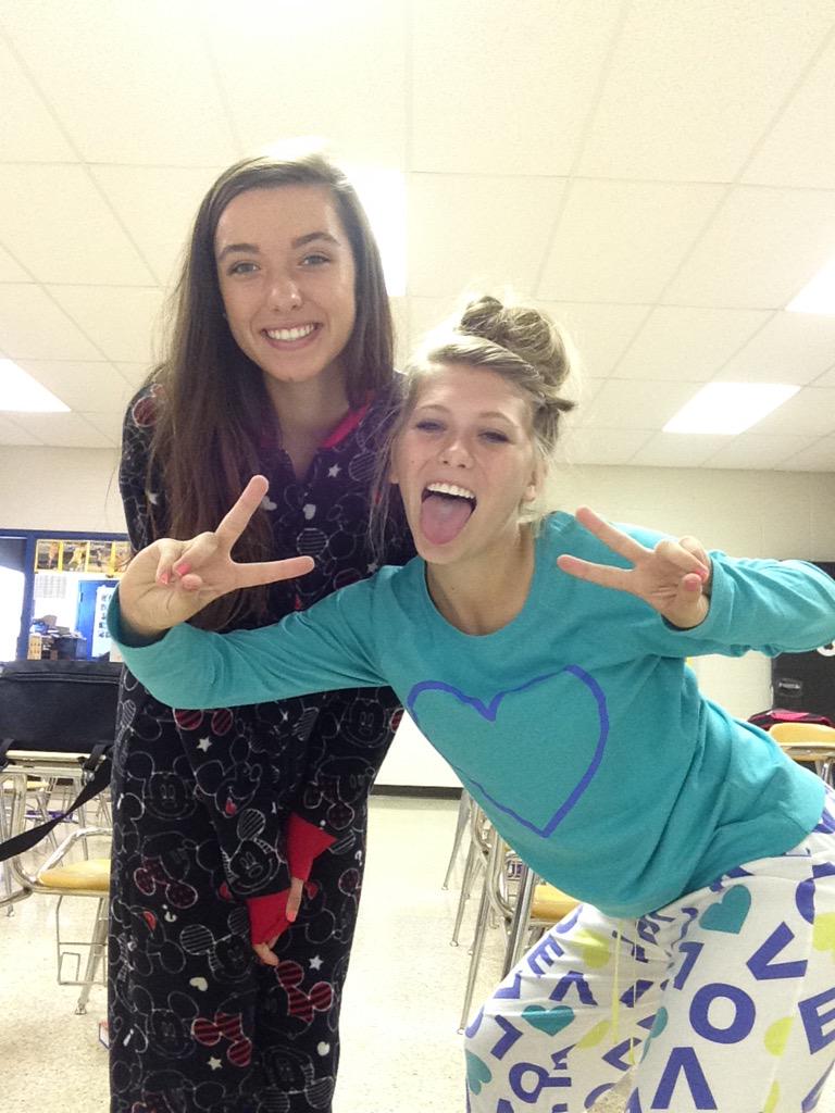 Monica_shea16's tweet photo. #BCHSspiritweek @bctalonshadows http://t.co/7wUTTSBCJO