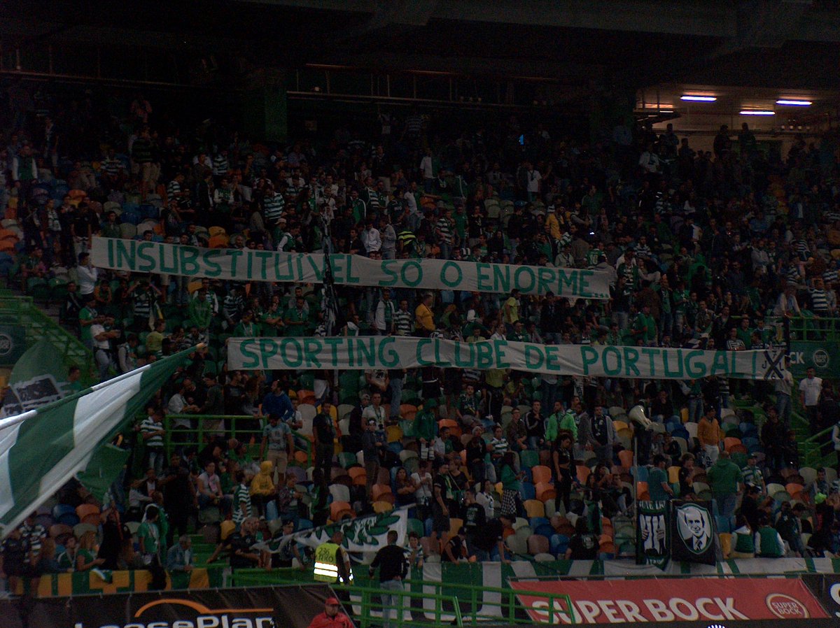 Tarja desta noite da Juventude Leonina. #DiaDeSporting