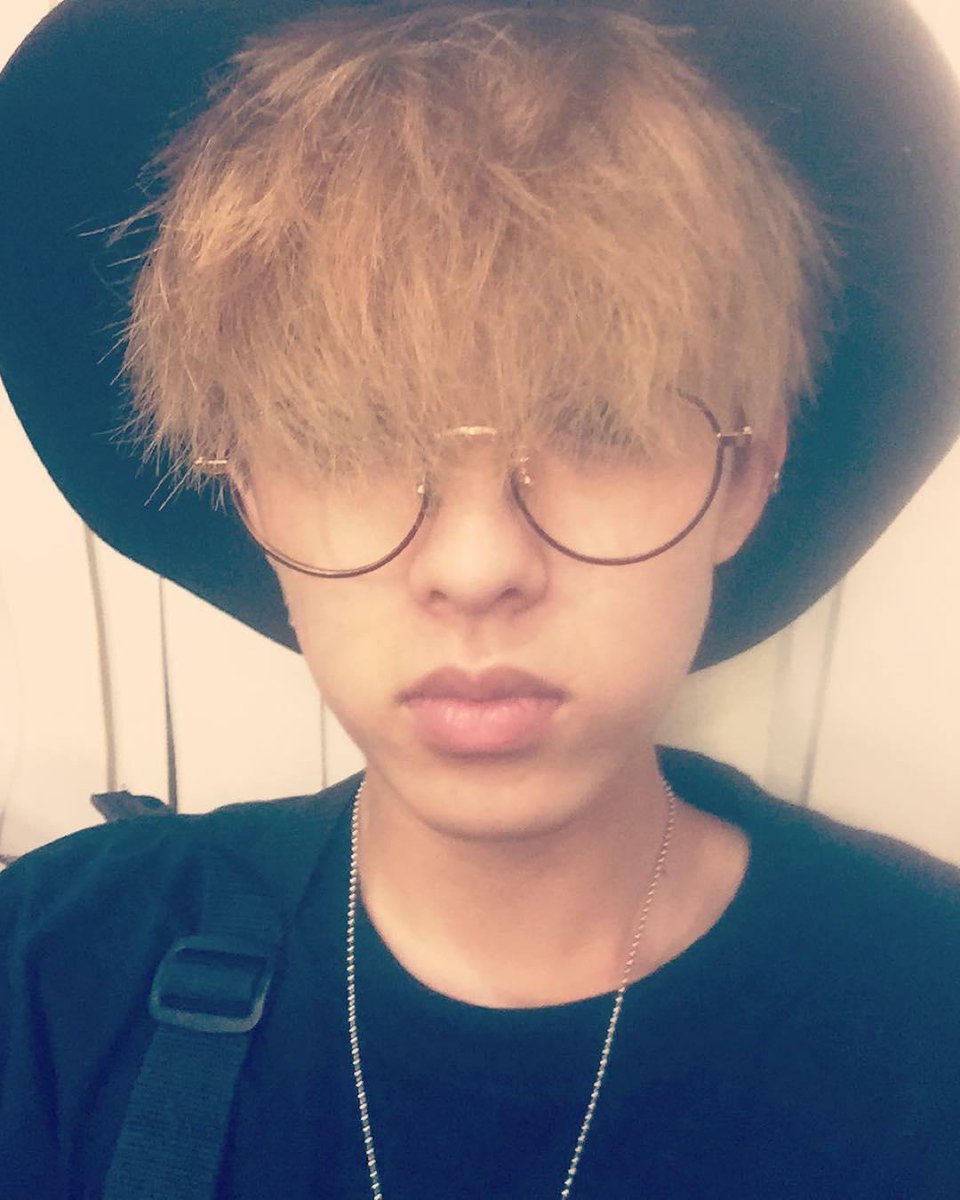 DAY6Updates's tweet photo. [IG Update] 150922 jaeparklb: Long hair #CantSeeMe #ButIseeYou #PeekABoo #GreatHairForCree... https://t.co/kHOiG29r96 http://t.co/0dmXRDwloN