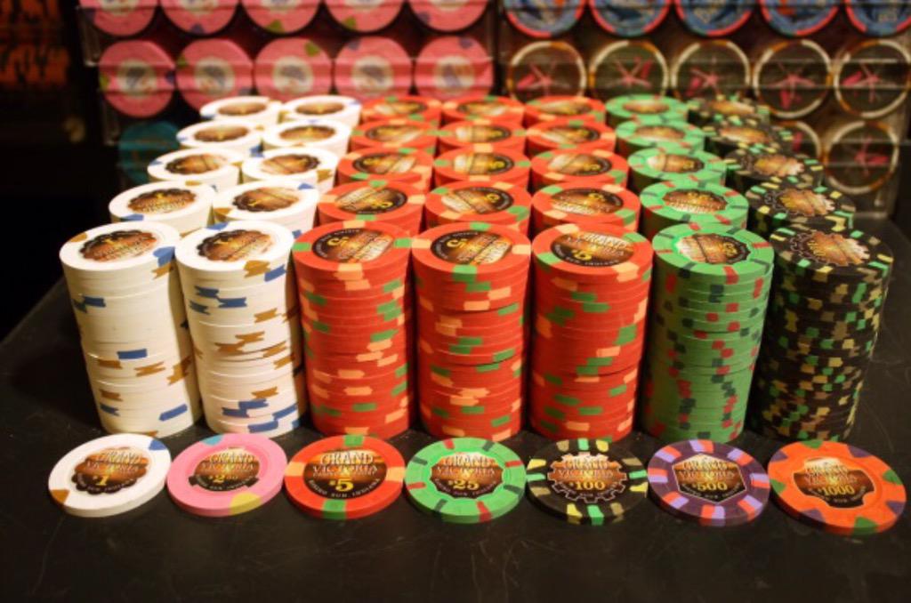 CaptainSteve20's tweet photo. #VegasFunFact: @WynnLasVegas was the first Vegas casino to install RFID tags inside chips to detect counterfeiting.โ๏ธ http://t.co/4OClOCbXJd